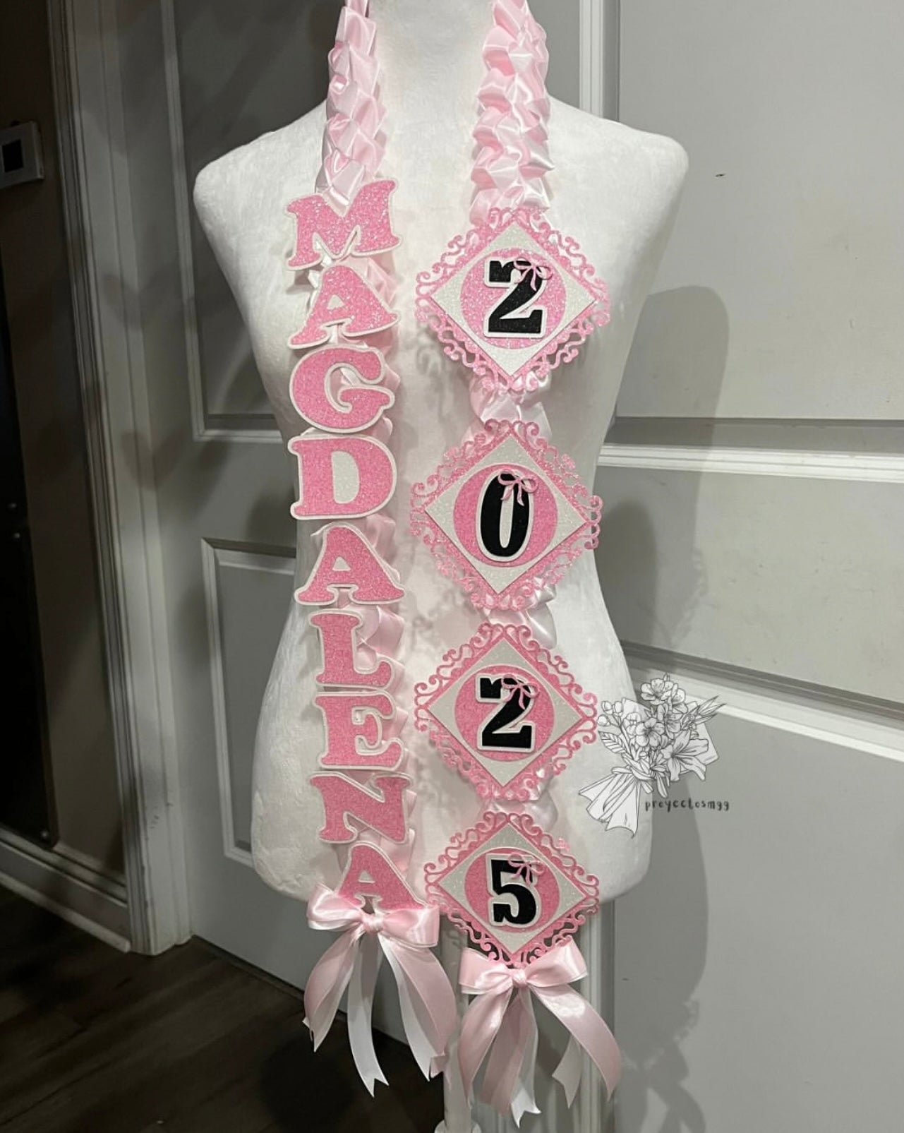 Coquette Pink & White Grad Lei