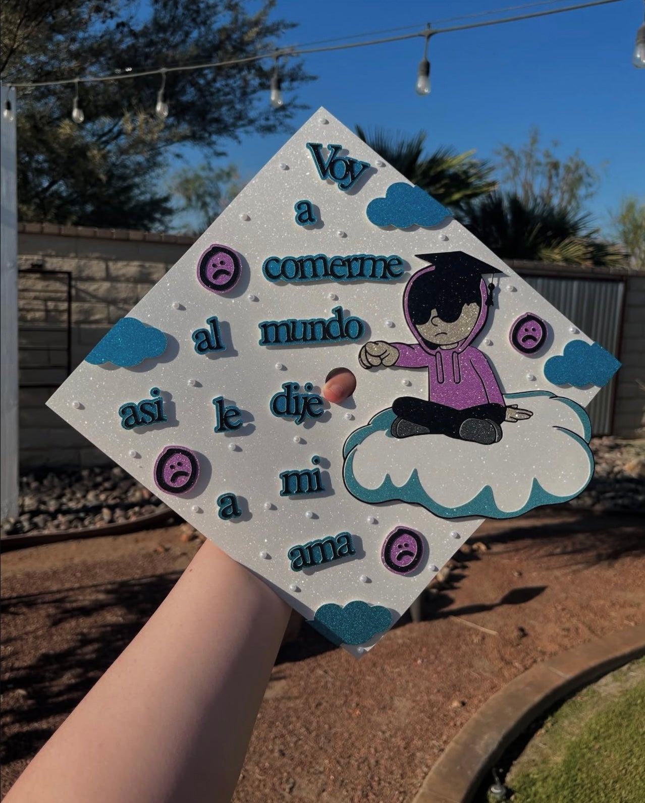 Junior H White & Blue Grad Cap