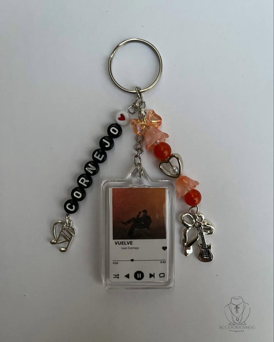 Ivan Cornejo Vuelve Keychain
