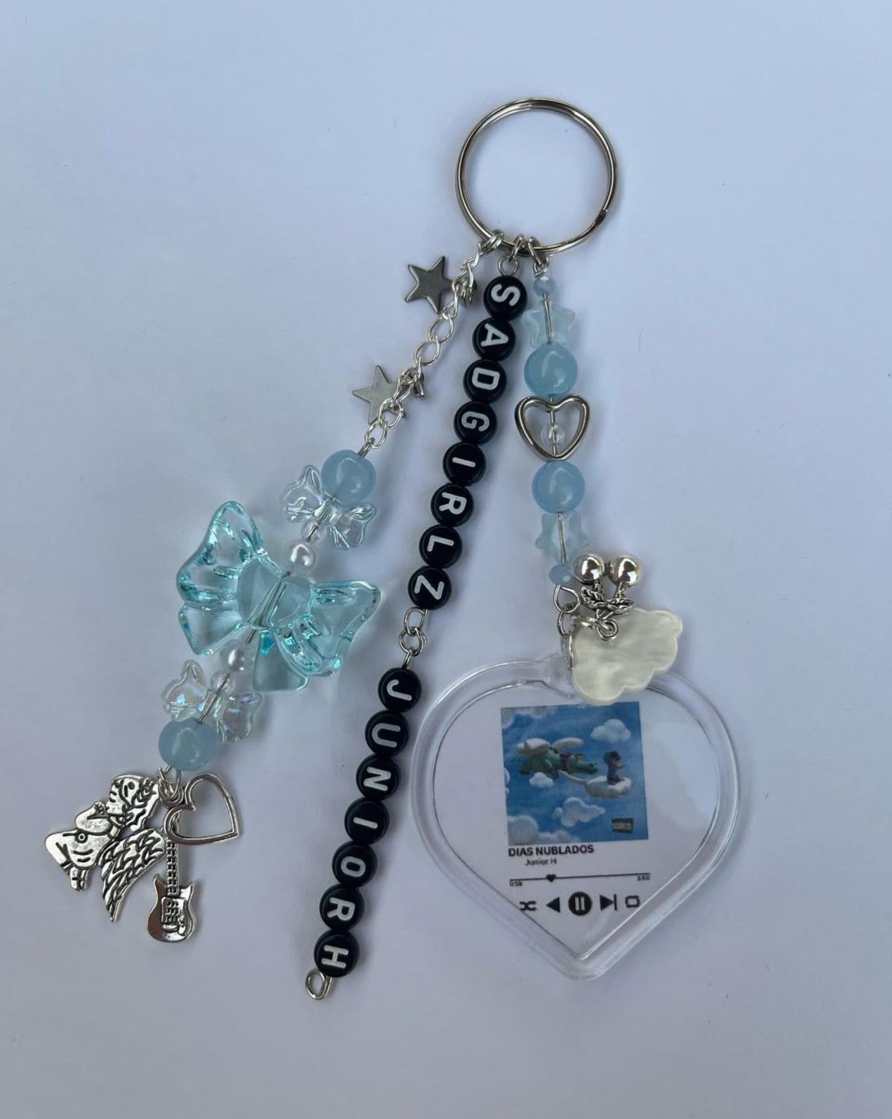 Junior H Dias Nublados Keychain