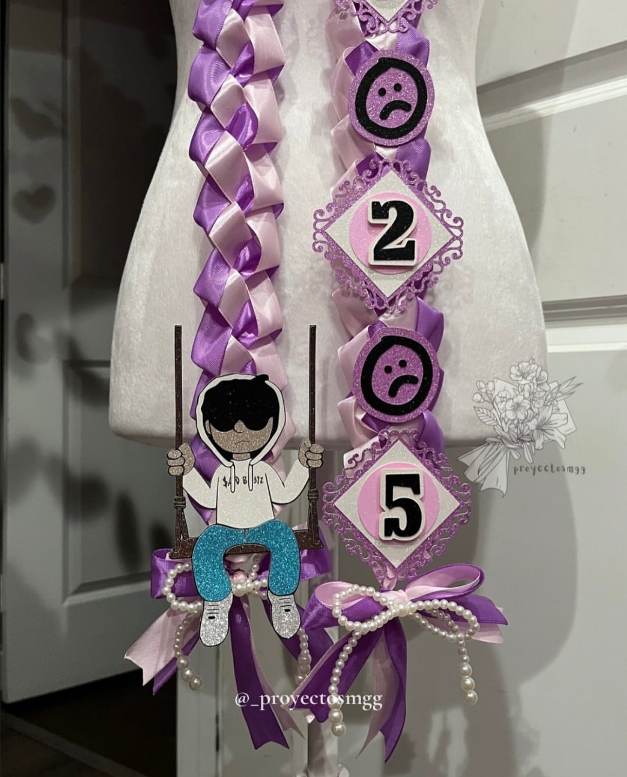 Junior H SB4L Grad Lei