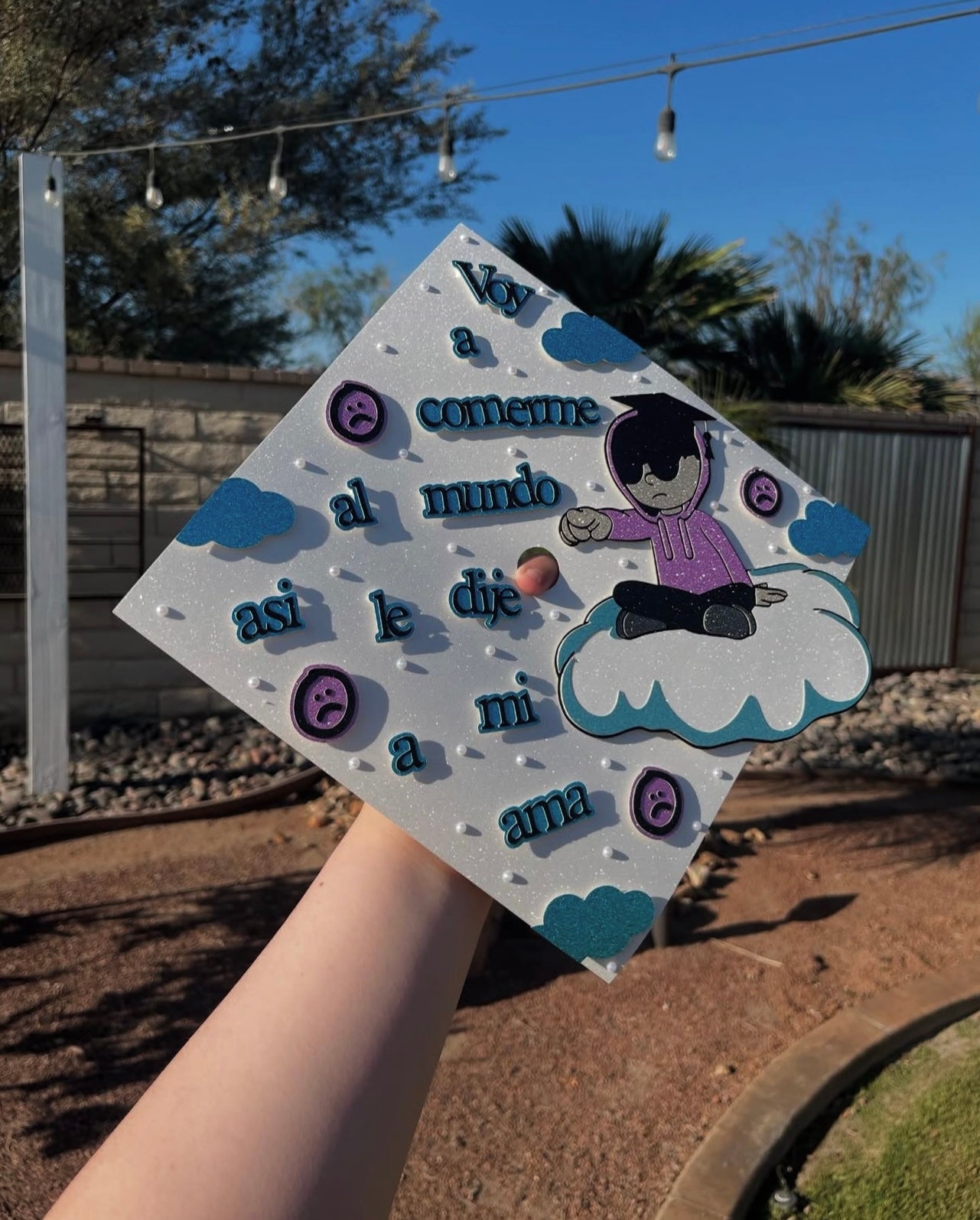 Junior H White & Blue Grad Cap