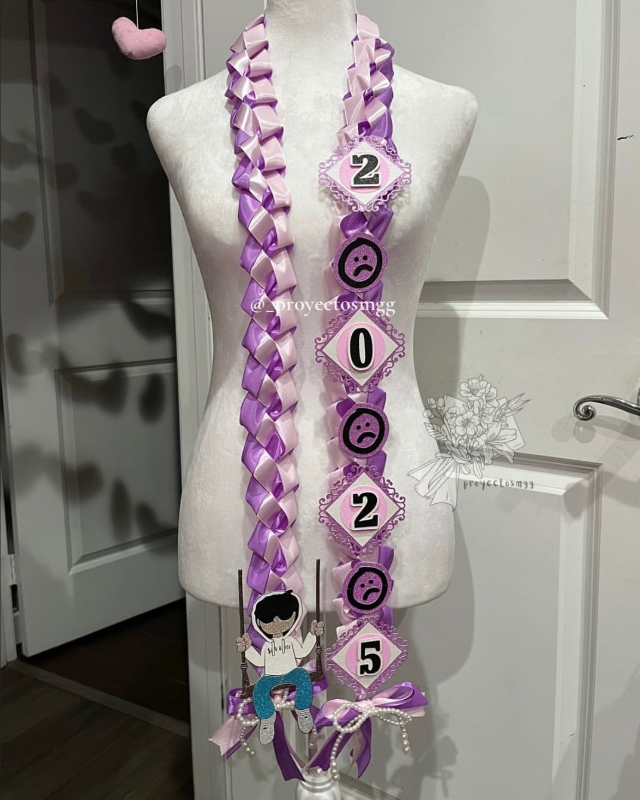 Junior H SB4L Grad Lei