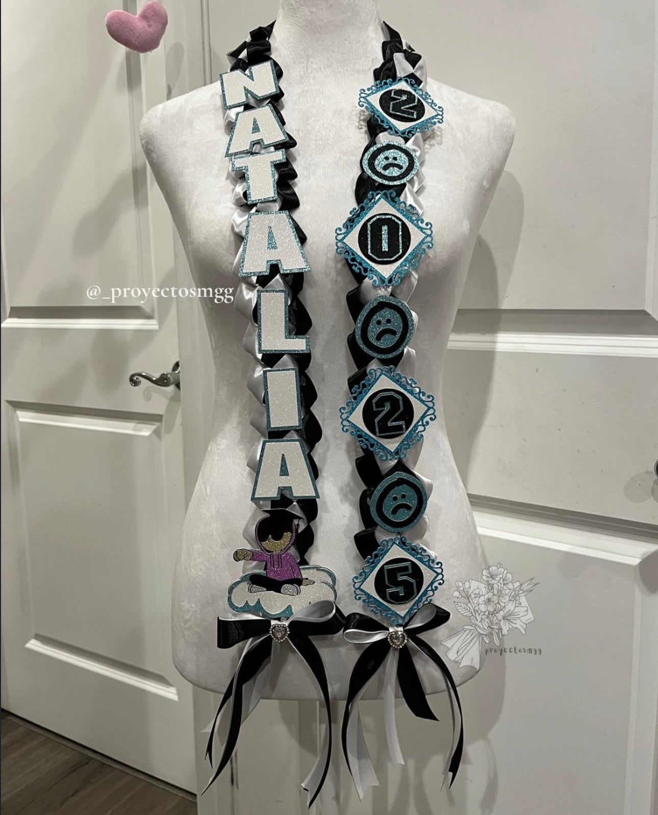 Junior H Blue Grad Lei