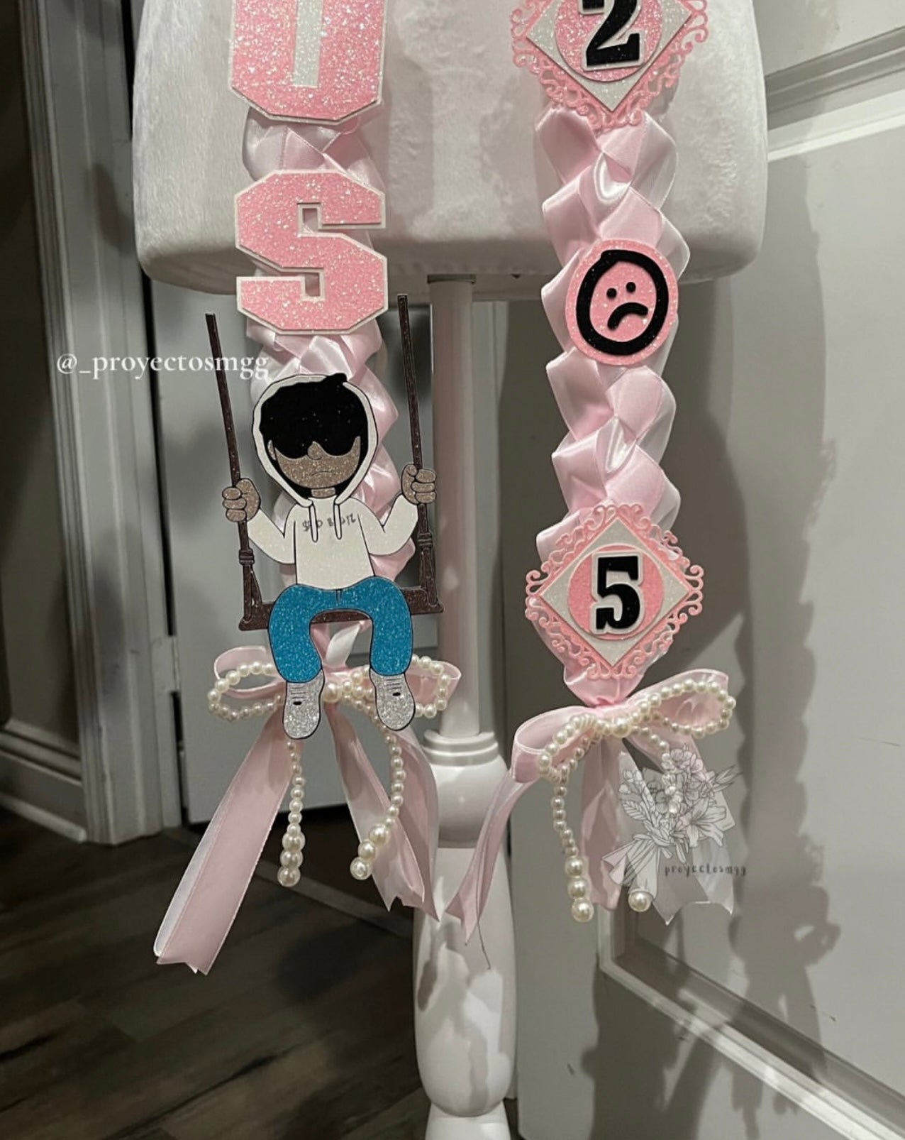 Junior H Pink Grad Lei