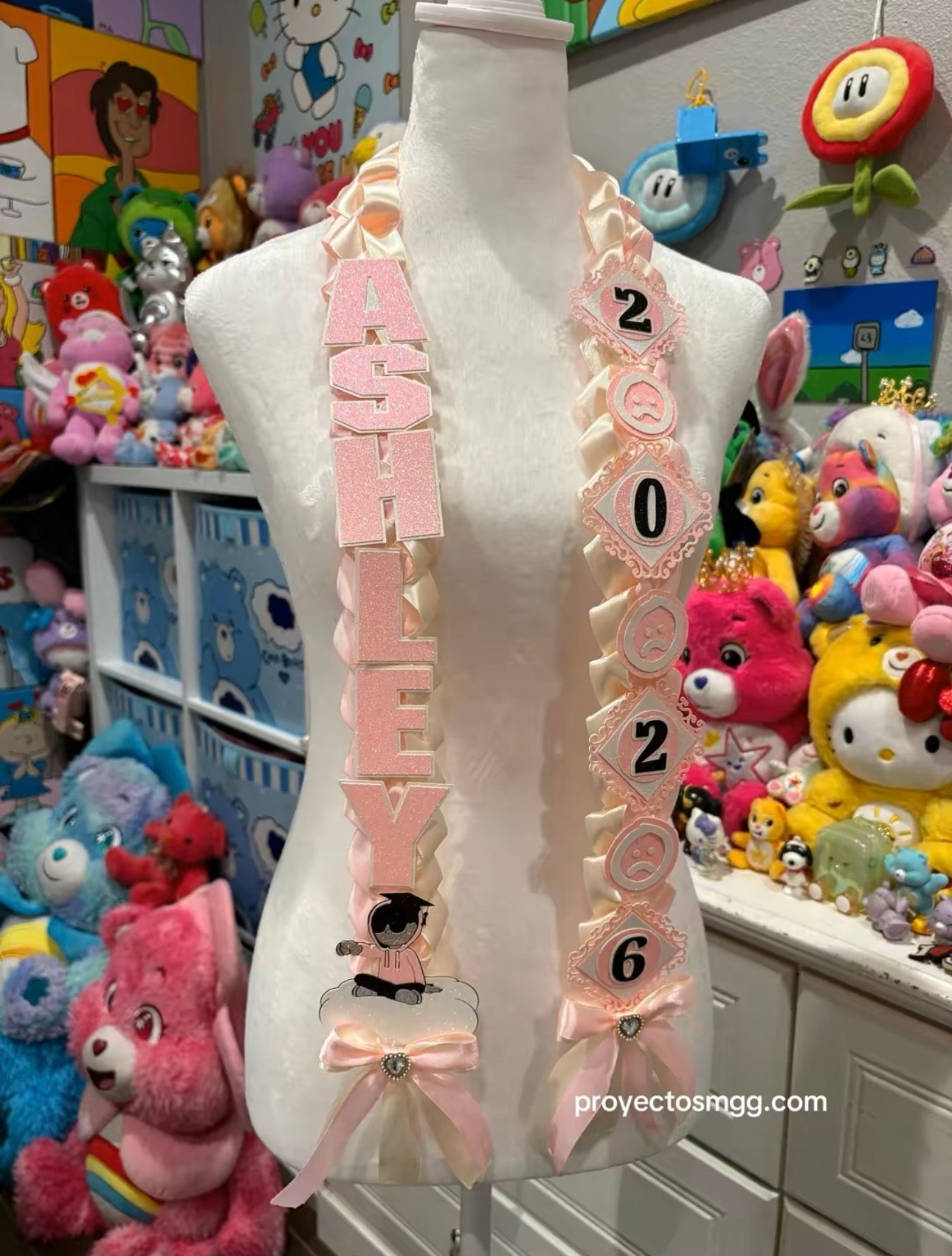 Junior H Pink Grad Lei