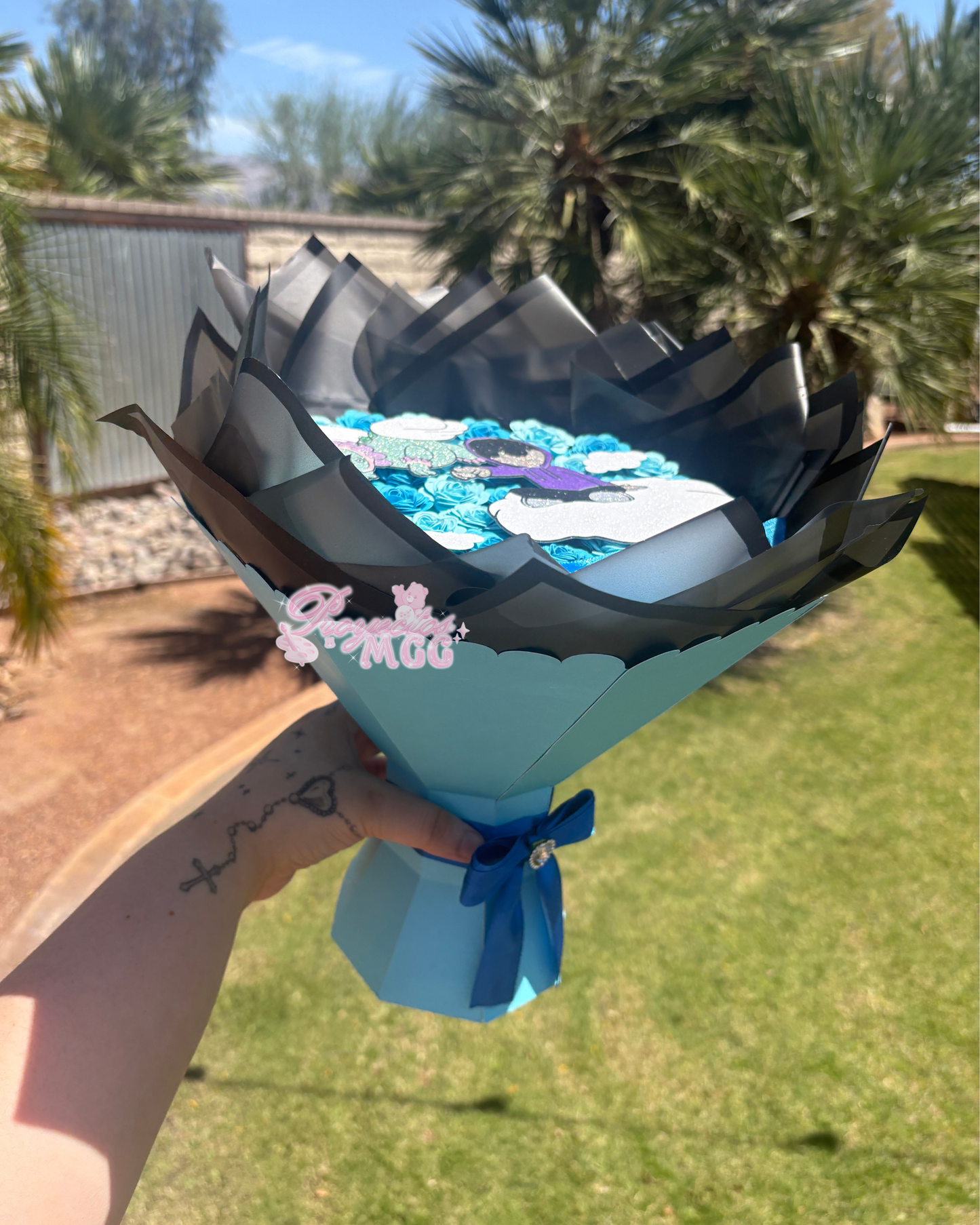 Junior H Música Paper Flower Bouquet